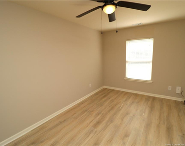 8631 Neuse Club Lane - Photo Thumbnail 18