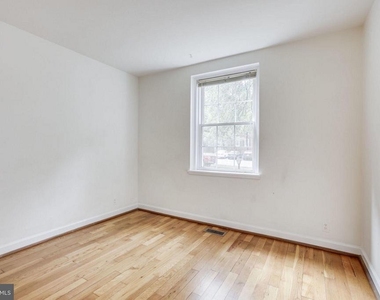 2983 Columbus Street - Photo Thumbnail 14