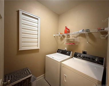 10 Grayson Place - Photo Thumbnail 8