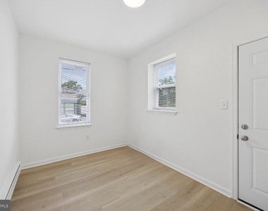 1101 S Peach Street - Photo Thumbnail 7