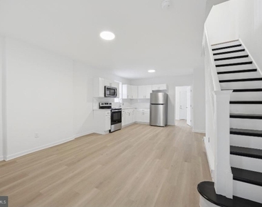 1101 S Peach Street - Photo Thumbnail 2