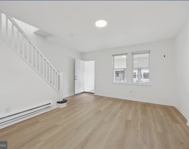 1101 S Peach Street - Photo Thumbnail 4