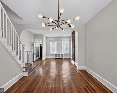 185 Baldwin Street - Photo Thumbnail 3