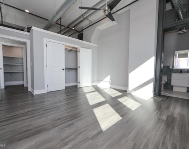 3701 Frankford Avenue - Photo Thumbnail 8