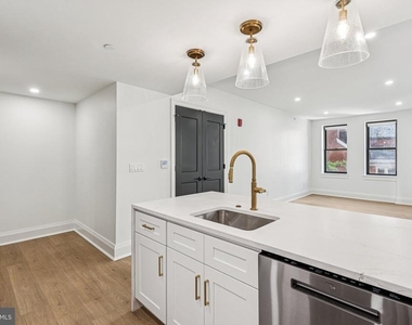 135 S 19th Street - Photo Thumbnail 8