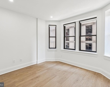 135 S 19th Street - Photo Thumbnail 9