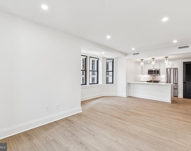 135 S 19th Street - Photo Thumbnail 1