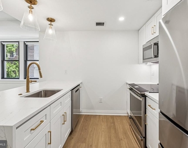 135 S 19th Street - Photo Thumbnail 6