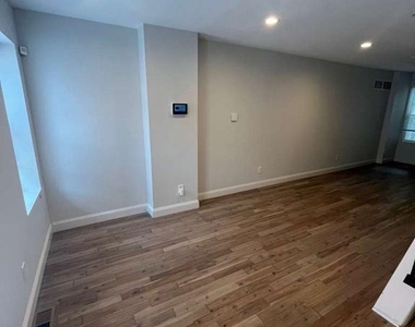 2028 E Firth Street - Photo Thumbnail 5