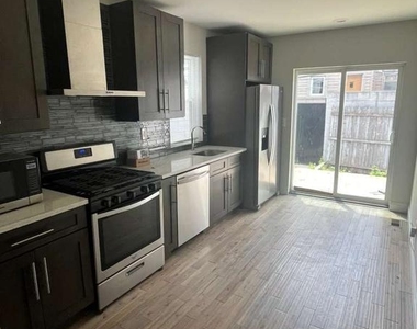 2028 E Firth Street - Photo Thumbnail 2