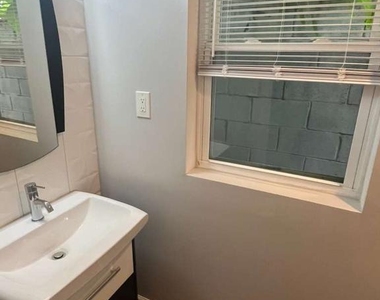 2028 E Firth Street - Photo Thumbnail 4