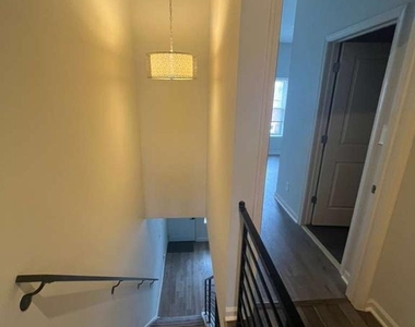 2028 E Firth Street - Photo Thumbnail 9