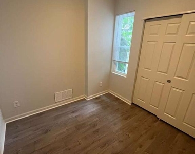 2028 E Firth Street - Photo Thumbnail 8