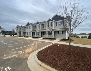 1007 Peony Lane - Photo Thumbnail 14