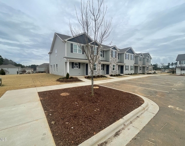 1007 Peony Lane - Photo Thumbnail 13
