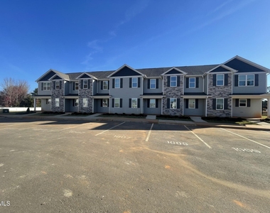 1007 Peony Lane - Photo Thumbnail 12