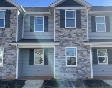 1007 Peony Lane - Photo Thumbnail 11