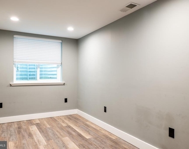 1239 N 19th Street - Photo Thumbnail 18