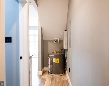 1239 N 19th Street - Photo Thumbnail 9