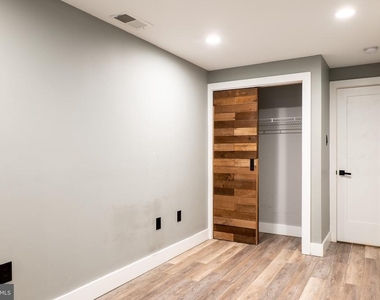 1239 N 19th Street - Photo Thumbnail 16
