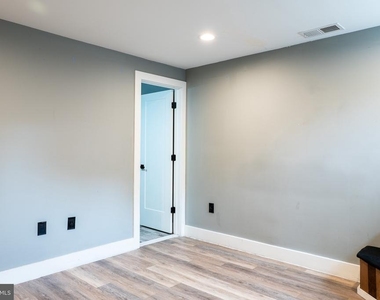 1239 N 19th Street - Photo Thumbnail 27