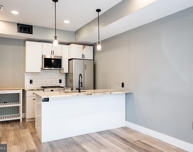 1239 N 19th Street - Photo Thumbnail 3