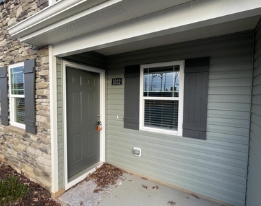 1022 Peony Lane - Photo Thumbnail 3