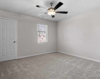 1025 Peony Lane - Photo Thumbnail 15