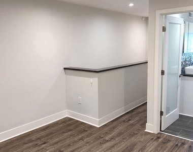230 Wendover Street - Photo Thumbnail 23