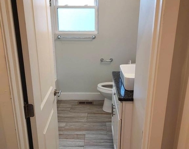 230 Wendover Street - Photo Thumbnail 18