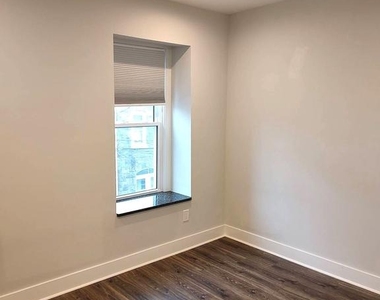 230 Wendover Street - Photo Thumbnail 13