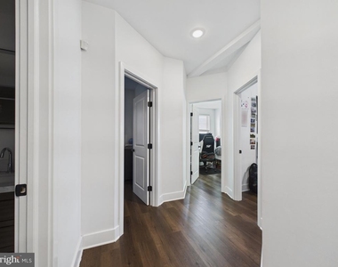 256 N 32nd Street - Photo Thumbnail 4