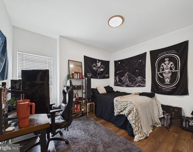 256 N 32nd Street - Photo Thumbnail 8