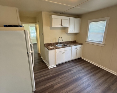 663 Coleman Street - Photo Thumbnail 3