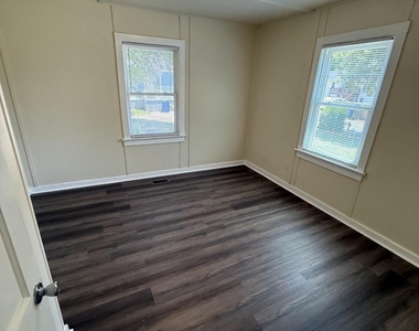 663 Coleman Street - Photo Thumbnail 5