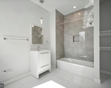 647 N 33rd Street - Photo Thumbnail 9