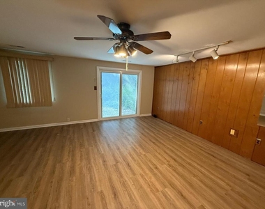 9388 Neil Road - Photo Thumbnail 20