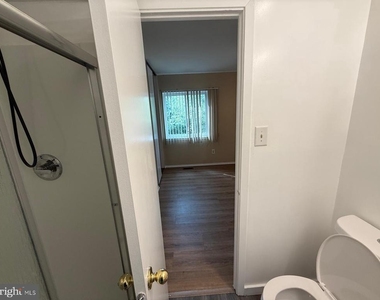 9388 Neil Road - Photo Thumbnail 2