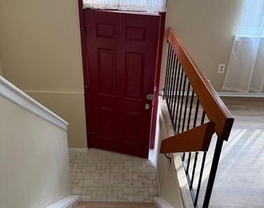 9388 Neil Road - Photo Thumbnail 4
