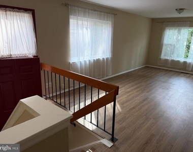9388 Neil Road - Photo Thumbnail 8