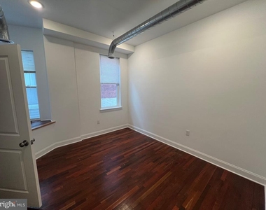 3228 W Diamond Street - Photo Thumbnail 5