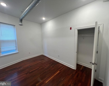 3228 W Diamond Street - Photo Thumbnail 4
