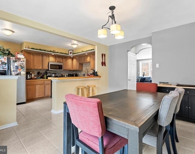 12012 Waldemire Drive - Photo Thumbnail 9