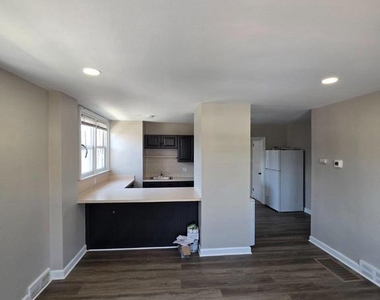4344 Vista Street - Photo Thumbnail 6