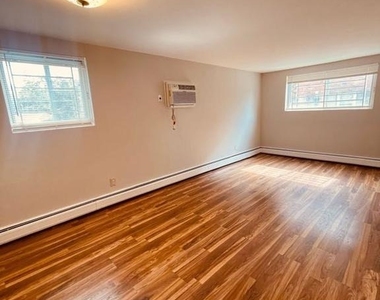 4300 Pearson Avenue - Photo Thumbnail 2