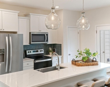 907 Kensley Grv Lane - Photo Thumbnail 3
