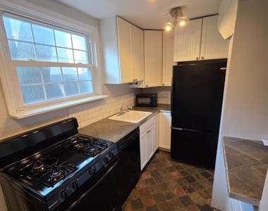 878 N Taylor Street - Photo Thumbnail 13