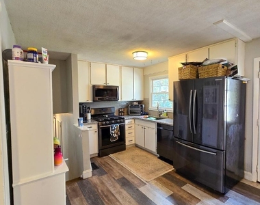 5813 Rangeley Drive - Photo Thumbnail 8