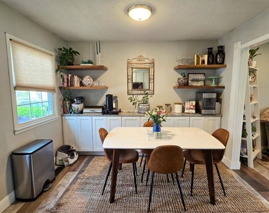 5813 Rangeley Drive - Photo Thumbnail 7