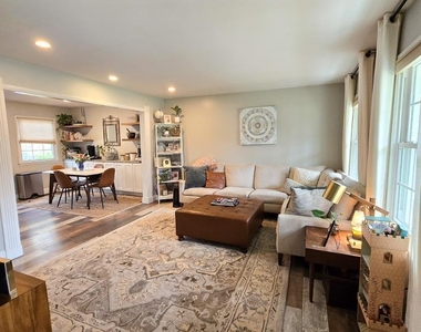 5813 Rangeley Drive - Photo Thumbnail 4